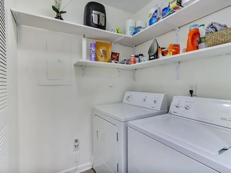 314 Granville Court Unit 314, Atlanta, Georgia 30328, 2 Bedrooms Bedrooms, ,2 BathroomsBathrooms,Residential,Sold,314 Granville Court Unit 314,6850793