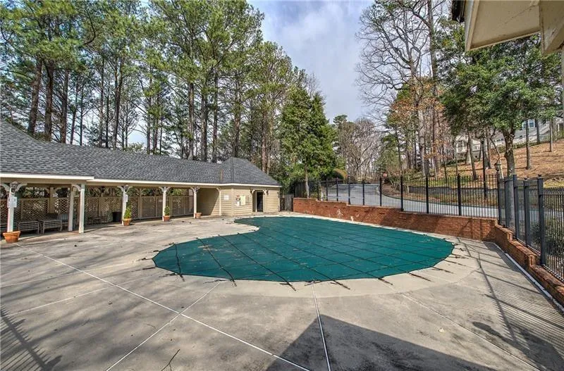 505 Bainbridge Drive, Atlanta, Georgia 30327, 2 Bedrooms Bedrooms, ,2 BathroomsBathrooms,Residential,Sold,505 Bainbridge Drive,7559442