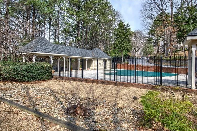 505 Bainbridge Drive, Atlanta, Georgia 30327, 2 Bedrooms Bedrooms, ,2 BathroomsBathrooms,Residential,Sold,505 Bainbridge Drive,7559442