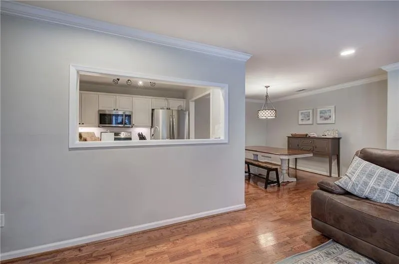 505 Bainbridge Drive, Atlanta, Georgia 30327, 2 Bedrooms Bedrooms, ,2 BathroomsBathrooms,Residential,Sold,505 Bainbridge Drive,7559442