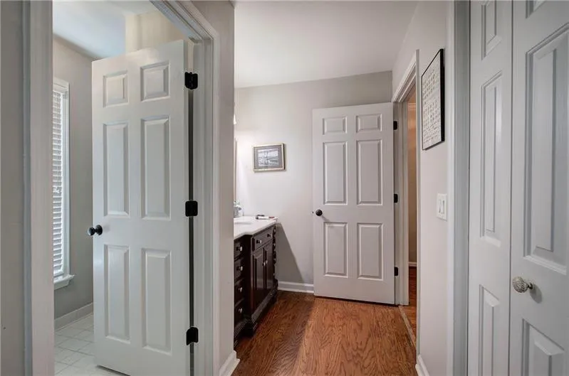 505 Bainbridge Drive, Atlanta, Georgia 30327, 2 Bedrooms Bedrooms, ,2 BathroomsBathrooms,Residential,Sold,505 Bainbridge Drive,7559442