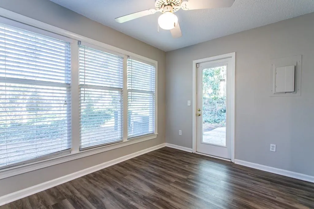 501 Abingdon Way, Sandy Springs, Georgia 30328, 2 Bedrooms Bedrooms, ,2 BathroomsBathrooms,Residential,Sold,501 Abingdon Way,6820980