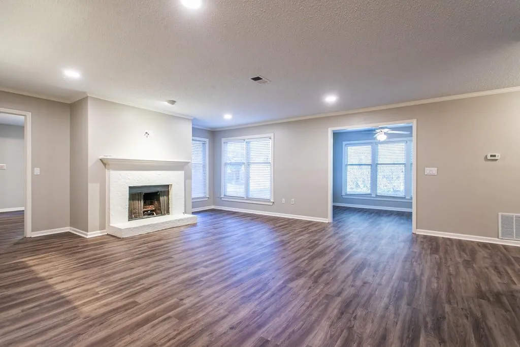 501 Abingdon Way, Sandy Springs, Georgia 30328, 2 Bedrooms Bedrooms, ,2 BathroomsBathrooms,Residential,Sold,501 Abingdon Way,6820980