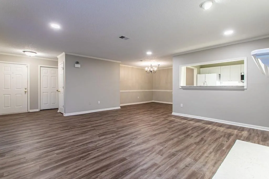 501 Abingdon Way, Sandy Springs, Georgia 30328, 2 Bedrooms Bedrooms, ,2 BathroomsBathrooms,Residential,Sold,501 Abingdon Way,6820980