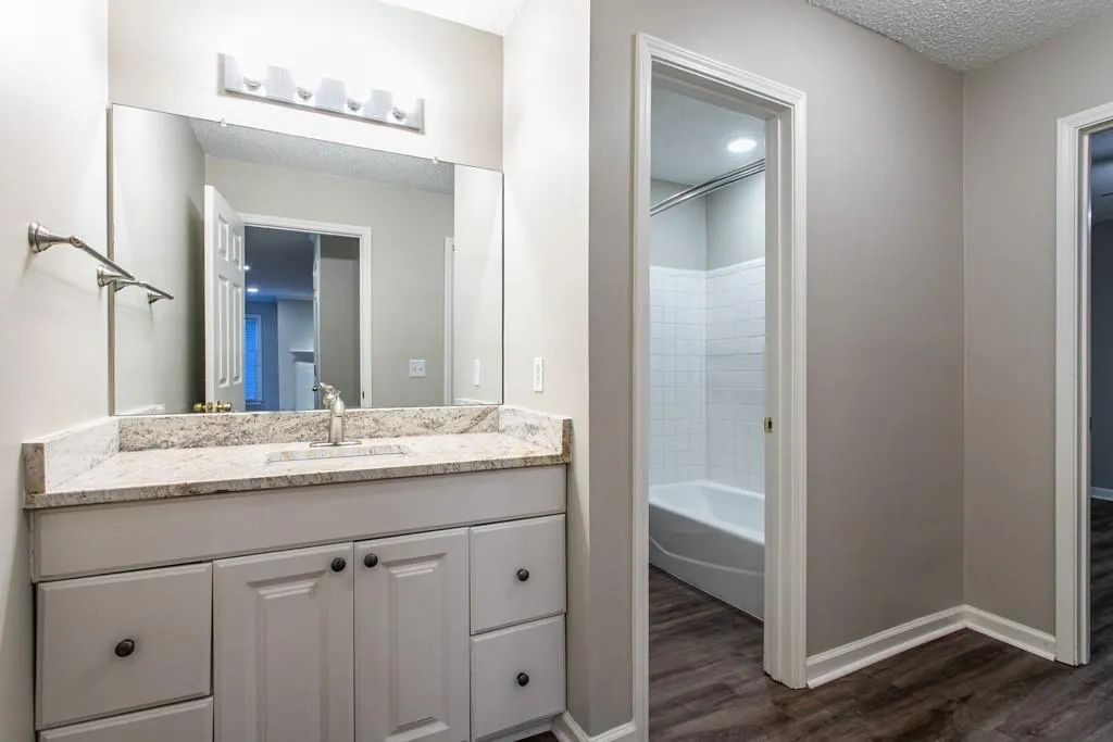 501 Abingdon Way, Sandy Springs, Georgia 30328, 2 Bedrooms Bedrooms, ,2 BathroomsBathrooms,Residential,Sold,501 Abingdon Way,6820980