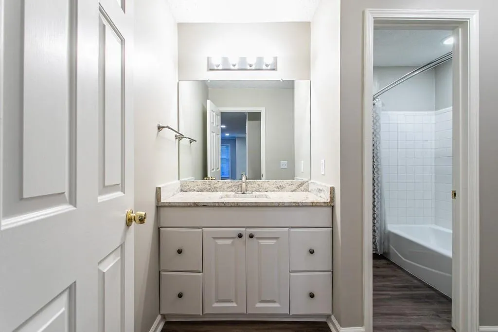 501 Abingdon Way, Sandy Springs, Georgia 30328, 2 Bedrooms Bedrooms, ,2 BathroomsBathrooms,Residential,Sold,501 Abingdon Way,6820980