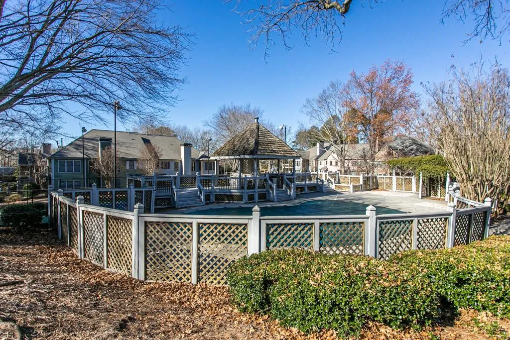 501 Abingdon Way, Sandy Springs, Georgia 30328, 2 Bedrooms Bedrooms, ,2 BathroomsBathrooms,Residential,Sold,501 Abingdon Way,6820980