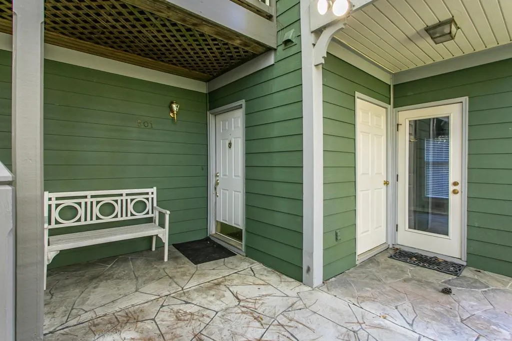 501 Abingdon Way, Sandy Springs, Georgia 30328, 2 Bedrooms Bedrooms, ,2 BathroomsBathrooms,Residential,Sold,501 Abingdon Way,6820980