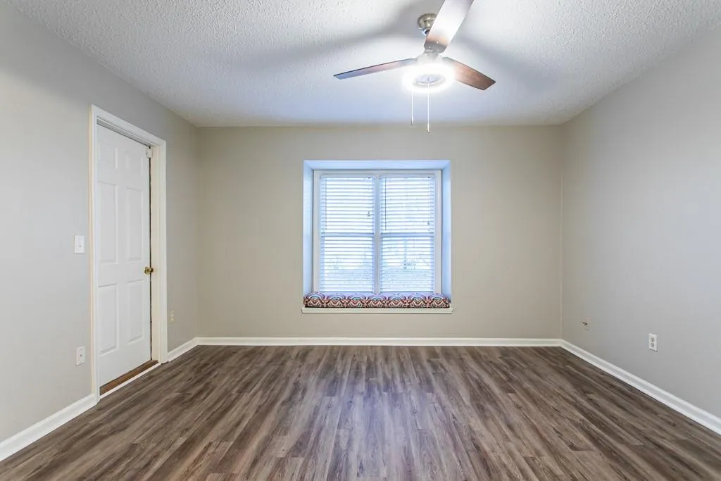 501 Abingdon Way, Sandy Springs, Georgia 30328, 2 Bedrooms Bedrooms, ,2 BathroomsBathrooms,Residential,Sold,501 Abingdon Way,6820980