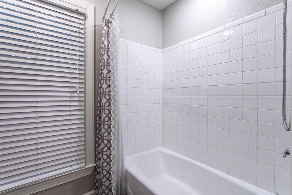 501 Abingdon Way, Sandy Springs, Georgia 30328, 2 Bedrooms Bedrooms, ,2 BathroomsBathrooms,Residential,Sold,501 Abingdon Way,6820980