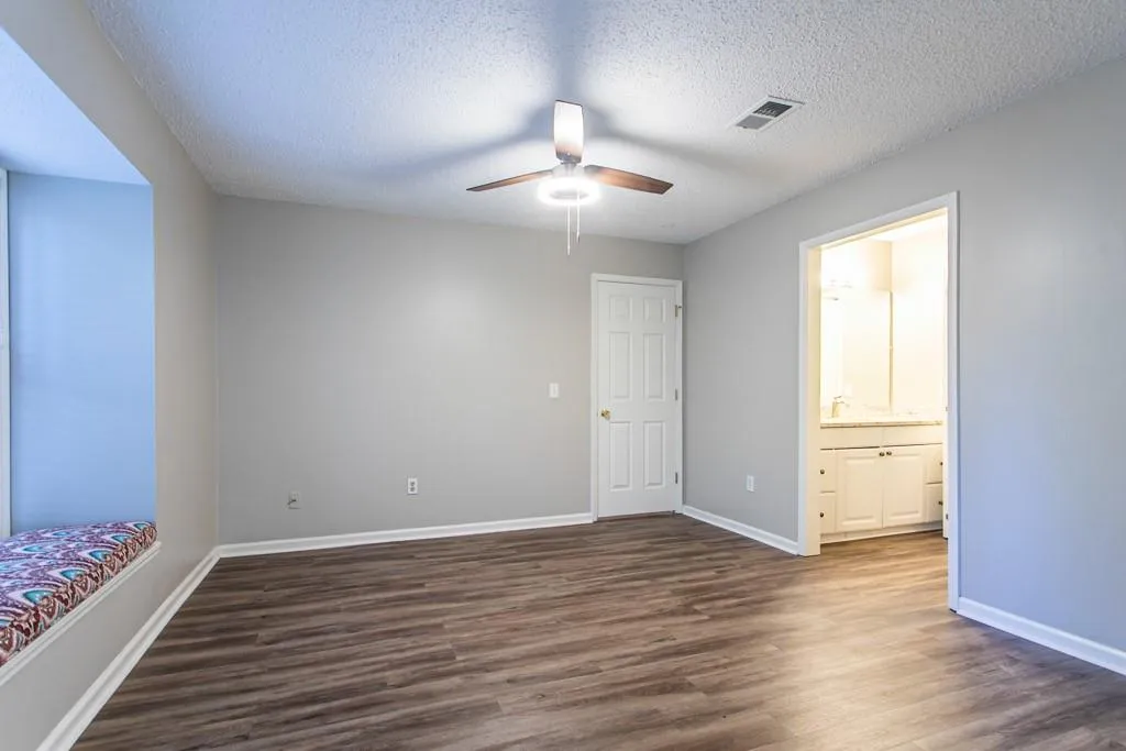 501 Abingdon Way, Sandy Springs, Georgia 30328, 2 Bedrooms Bedrooms, ,2 BathroomsBathrooms,Residential,Sold,501 Abingdon Way,6820980