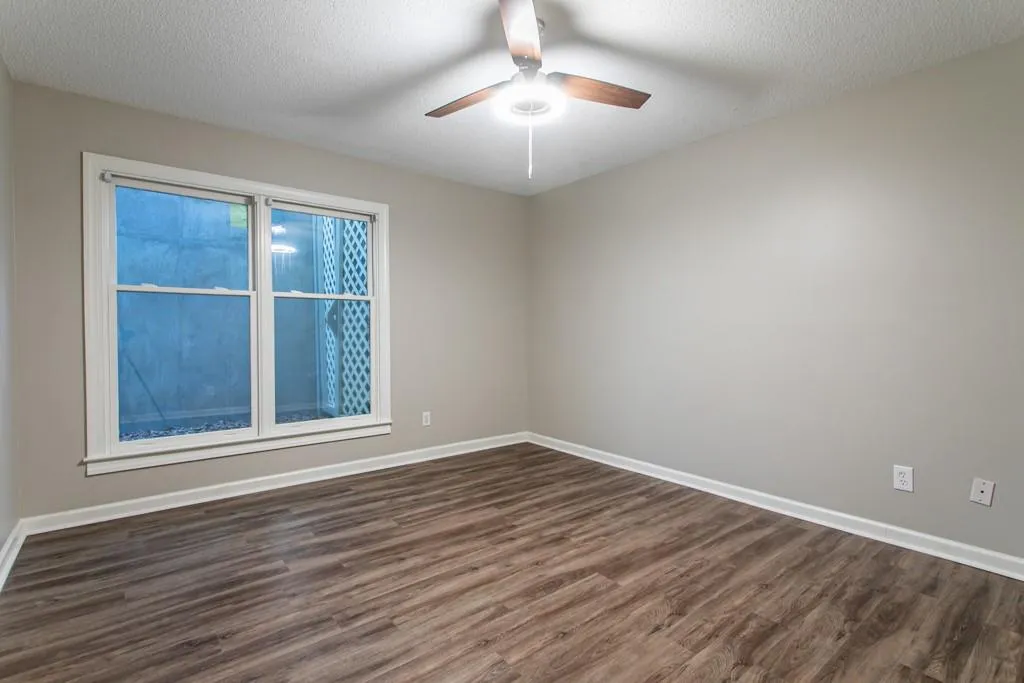 501 Abingdon Way, Sandy Springs, Georgia 30328, 2 Bedrooms Bedrooms, ,2 BathroomsBathrooms,Residential,Sold,501 Abingdon Way,6820980