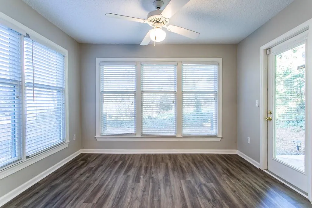 501 Abingdon Way, Sandy Springs, Georgia 30328, 2 Bedrooms Bedrooms, ,2 BathroomsBathrooms,Residential,Sold,501 Abingdon Way,6820980