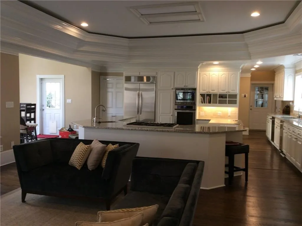 5078 Riverview Road, Atlanta, Georgia 30327, 7 Bedrooms Bedrooms, ,9 BathroomsBathrooms,Residential,Sold,5078 Riverview Road,5657720