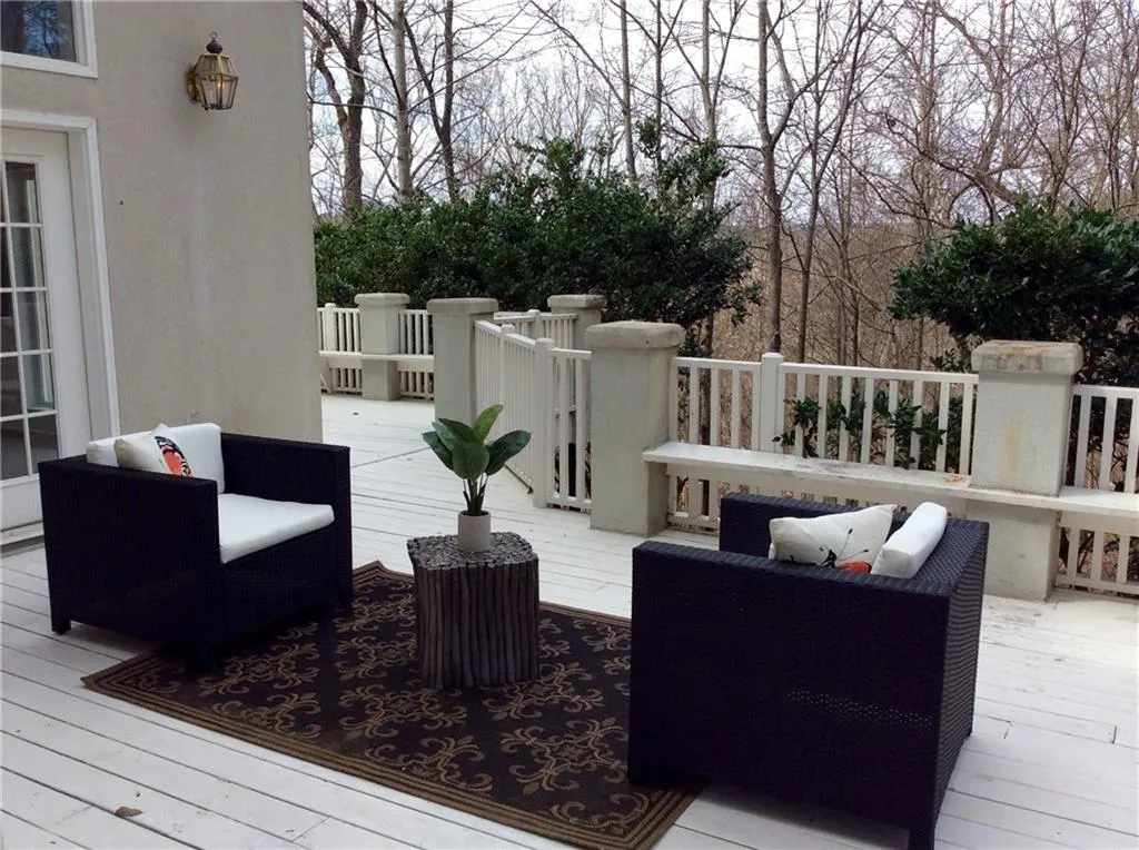 5078 Riverview Road, Atlanta, Georgia 30327, 7 Bedrooms Bedrooms, ,9 BathroomsBathrooms,Residential,Sold,5078 Riverview Road,5657720