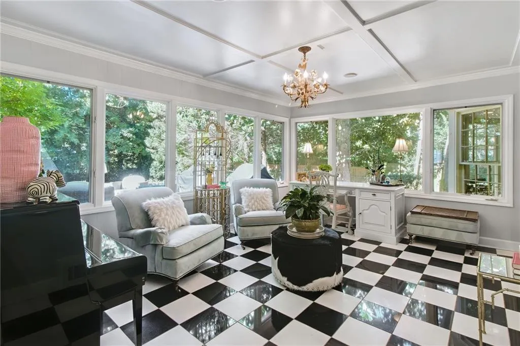 6110 Heards Creek Drive, Atlanta, Georgia 30328, 5 Bedrooms Bedrooms, ,4 BathroomsBathrooms,Residential,Sold,6110 Heards Creek Drive,7514887