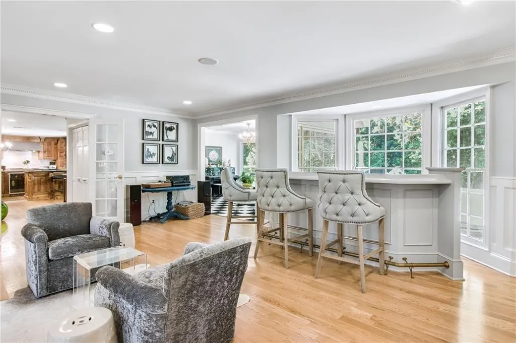 6110 Heards Creek Drive, Atlanta, Georgia 30328, 5 Bedrooms Bedrooms, ,4 BathroomsBathrooms,Residential,Sold,6110 Heards Creek Drive,7514887