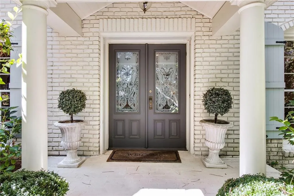 6110 Heards Creek Drive, Atlanta, Georgia 30328, 5 Bedrooms Bedrooms, ,4 BathroomsBathrooms,Residential,Sold,6110 Heards Creek Drive,7514887