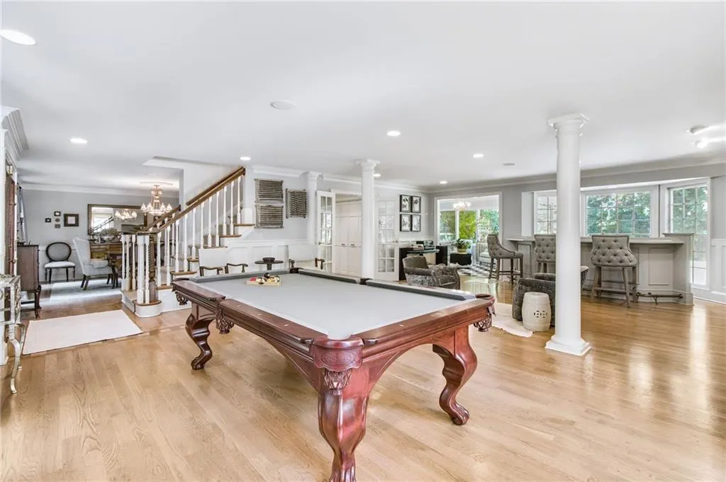 6110 Heards Creek Drive, Atlanta, Georgia 30328, 5 Bedrooms Bedrooms, ,4 BathroomsBathrooms,Residential,Sold,6110 Heards Creek Drive,7514887