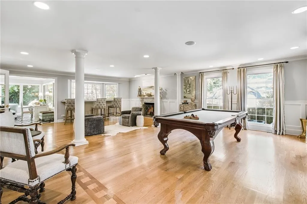 6110 Heards Creek Drive, Atlanta, Georgia 30328, 5 Bedrooms Bedrooms, ,4 BathroomsBathrooms,Residential,Sold,6110 Heards Creek Drive,7514887