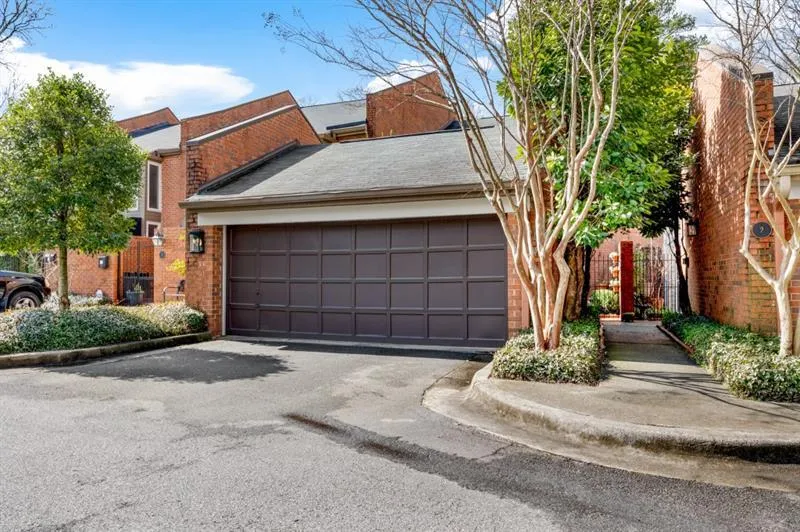 3 Willow Glen Ne, Atlanta, Georgia 30342, 3 Bedrooms Bedrooms, ,3 BathroomsBathrooms,Residential,Sold,3 Willow Glen Ne,7007983