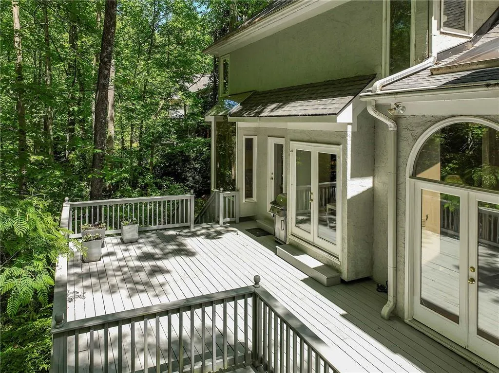 5660 Errol Place, Atlanta, Georgia 30327, 4 Bedrooms Bedrooms, ,4 BathroomsBathrooms,Residential,For Sale,5660 Errol Place,7739487