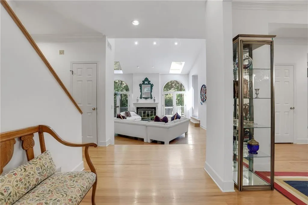 5660 Errol Place, Atlanta, Georgia 30327, 4 Bedrooms Bedrooms, ,4 BathroomsBathrooms,Residential,For Sale,5660 Errol Place,7739487