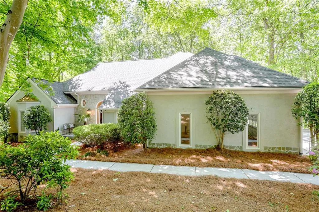 5660 Errol Place, Atlanta, Georgia 30327, 4 Bedrooms Bedrooms, ,4 BathroomsBathrooms,Residential,For Sale,5660 Errol Place,7739487