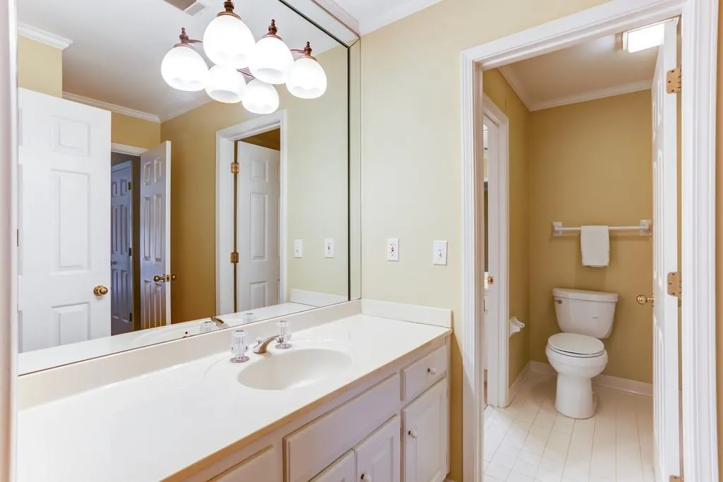 6391 Glenridge Drive Unit 125, Sandy Springs, Georgia 30328, 4 Bedrooms Bedrooms, ,2 BathroomsBathrooms,Residential,Sold,6391 Glenridge Drive Unit 125,6580837
