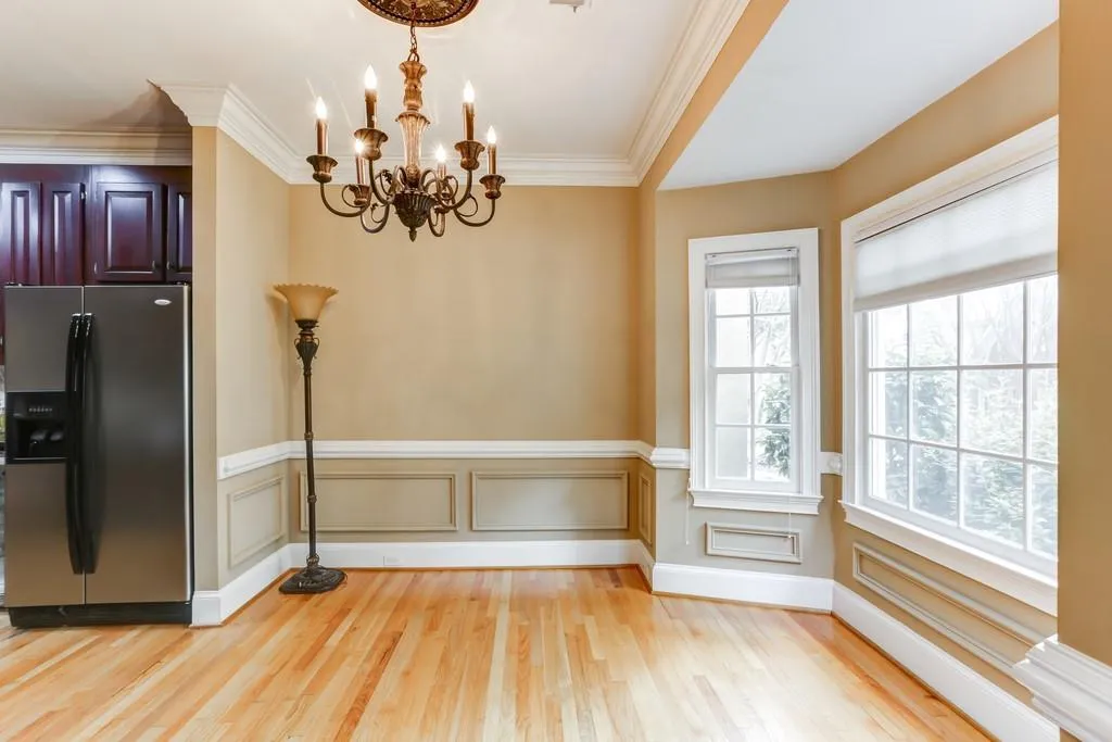 6391 Glenridge Drive Unit 125, Sandy Springs, Georgia 30328, 4 Bedrooms Bedrooms, ,2 BathroomsBathrooms,Residential,Sold,6391 Glenridge Drive Unit 125,6580837