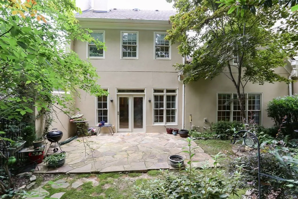 6391 Glenridge Drive Unit 125, Sandy Springs, Georgia 30328, 4 Bedrooms Bedrooms, ,2 BathroomsBathrooms,Residential,Sold,6391 Glenridge Drive Unit 125,6580837