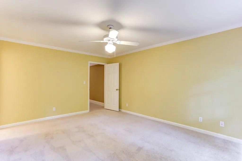 6391 Glenridge Drive Unit 125, Sandy Springs, Georgia 30328, 4 Bedrooms Bedrooms, ,2 BathroomsBathrooms,Residential,Sold,6391 Glenridge Drive Unit 125,6580837