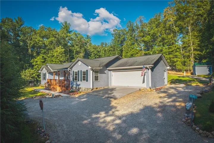 207 Dogwood Drive, Epworth, Georgia 30541