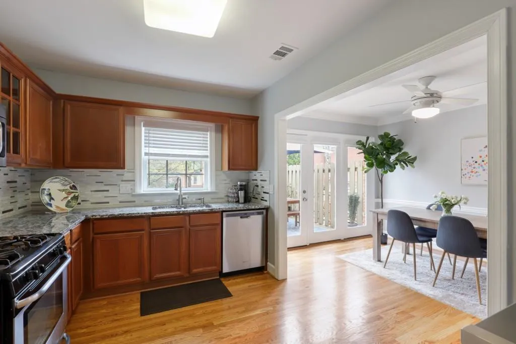80 Mount Vernon Circle, Sandy Springs, Georgia 30338, 2 Bedrooms Bedrooms, ,2 BathroomsBathrooms,Residential,Sold,80 Mount Vernon Circle,7028129