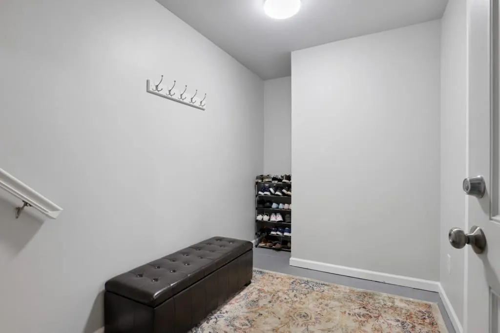 80 Mount Vernon Circle, Sandy Springs, Georgia 30338, 2 Bedrooms Bedrooms, ,2 BathroomsBathrooms,Residential,Sold,80 Mount Vernon Circle,7028129