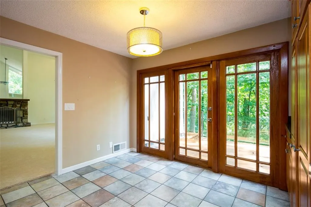 630 Colebrook Court, Sandy Springs, Georgia 30327, 4 Bedrooms Bedrooms, ,3 BathroomsBathrooms,Residential,Sold,630 Colebrook Court,5949668