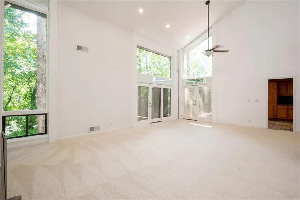 630 Colebrook Court, Sandy Springs, Georgia 30327, 4 Bedrooms Bedrooms, ,3 BathroomsBathrooms,Residential,Sold,630 Colebrook Court,5949668