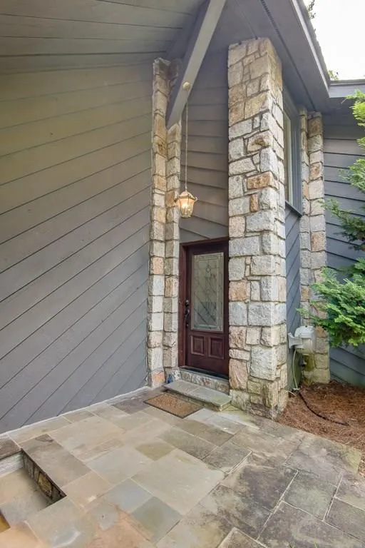 630 Colebrook Court, Sandy Springs, Georgia 30327, 4 Bedrooms Bedrooms, ,3 BathroomsBathrooms,Residential,Sold,630 Colebrook Court,5949668