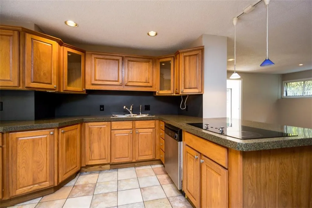 630 Colebrook Court, Sandy Springs, Georgia 30327, 4 Bedrooms Bedrooms, ,3 BathroomsBathrooms,Residential,Sold,630 Colebrook Court,5949668