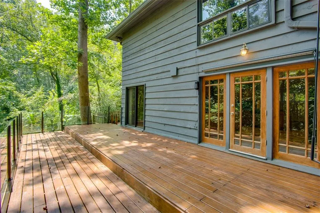 630 Colebrook Court, Sandy Springs, Georgia 30327, 4 Bedrooms Bedrooms, ,3 BathroomsBathrooms,Residential,Sold,630 Colebrook Court,5949668