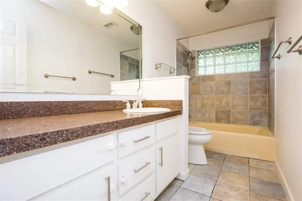 630 Colebrook Court, Sandy Springs, Georgia 30327, 4 Bedrooms Bedrooms, ,3 BathroomsBathrooms,Residential,Sold,630 Colebrook Court,5949668