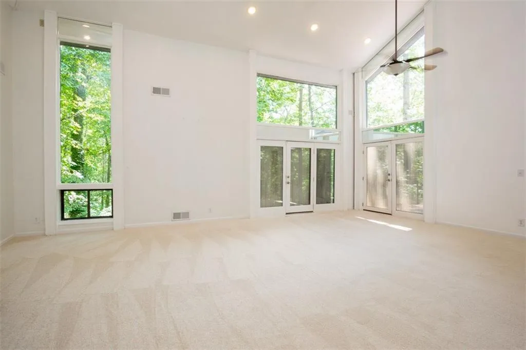 630 Colebrook Court, Sandy Springs, Georgia 30327, 4 Bedrooms Bedrooms, ,3 BathroomsBathrooms,Residential,Sold,630 Colebrook Court,5949668