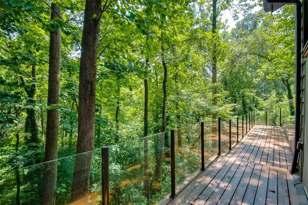 630 Colebrook Court, Sandy Springs, Georgia 30327, 4 Bedrooms Bedrooms, ,3 BathroomsBathrooms,Residential,Sold,630 Colebrook Court,5949668