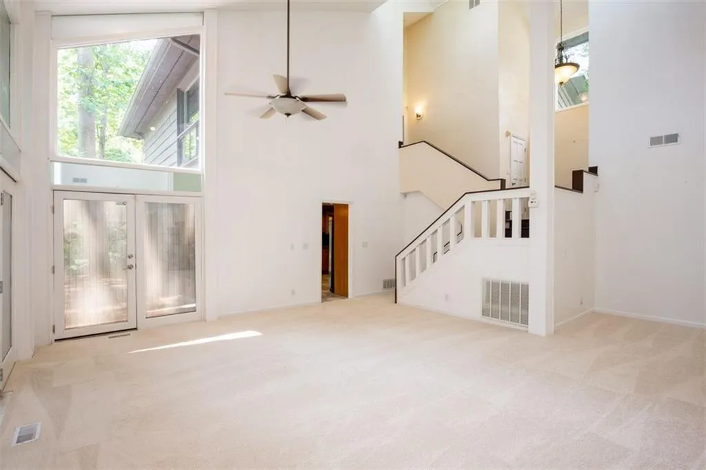 630 Colebrook Court, Sandy Springs, Georgia 30327, 4 Bedrooms Bedrooms, ,3 BathroomsBathrooms,Residential,Sold,630 Colebrook Court,5949668