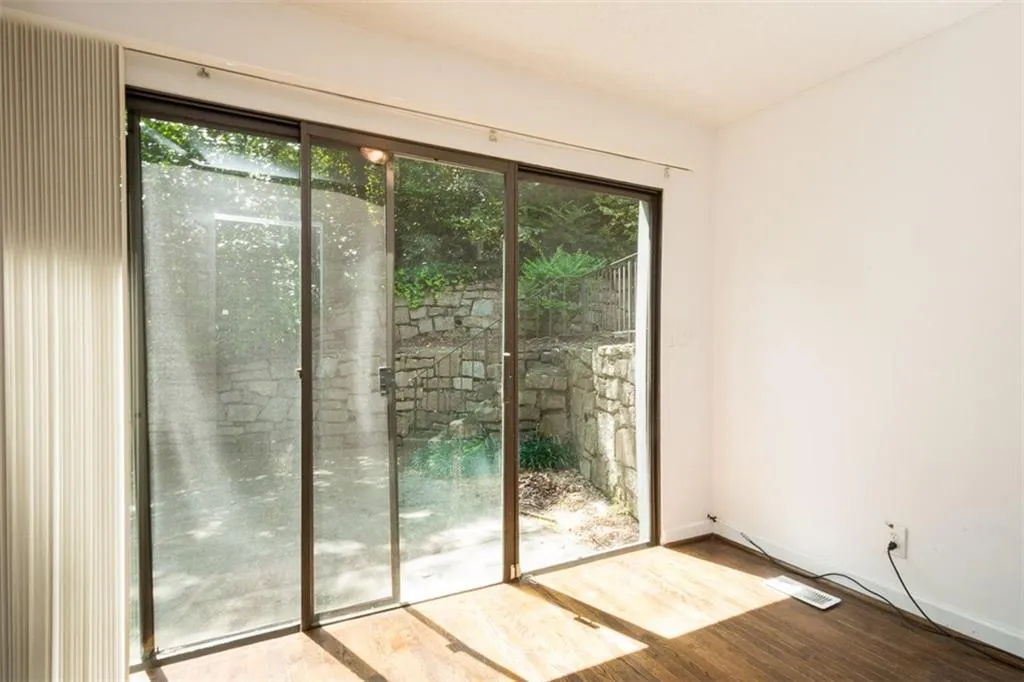 630 Colebrook Court, Sandy Springs, Georgia 30327, 4 Bedrooms Bedrooms, ,3 BathroomsBathrooms,Residential,Sold,630 Colebrook Court,5949668