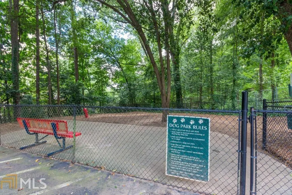 6940 Roswell Road Unit 8d, Atlanta, Georgia 30328, 1 Bedroom Bedrooms, ,1 BathroomBathrooms,Residential,Sold,6940 Roswell Road Unit 8d,6947306