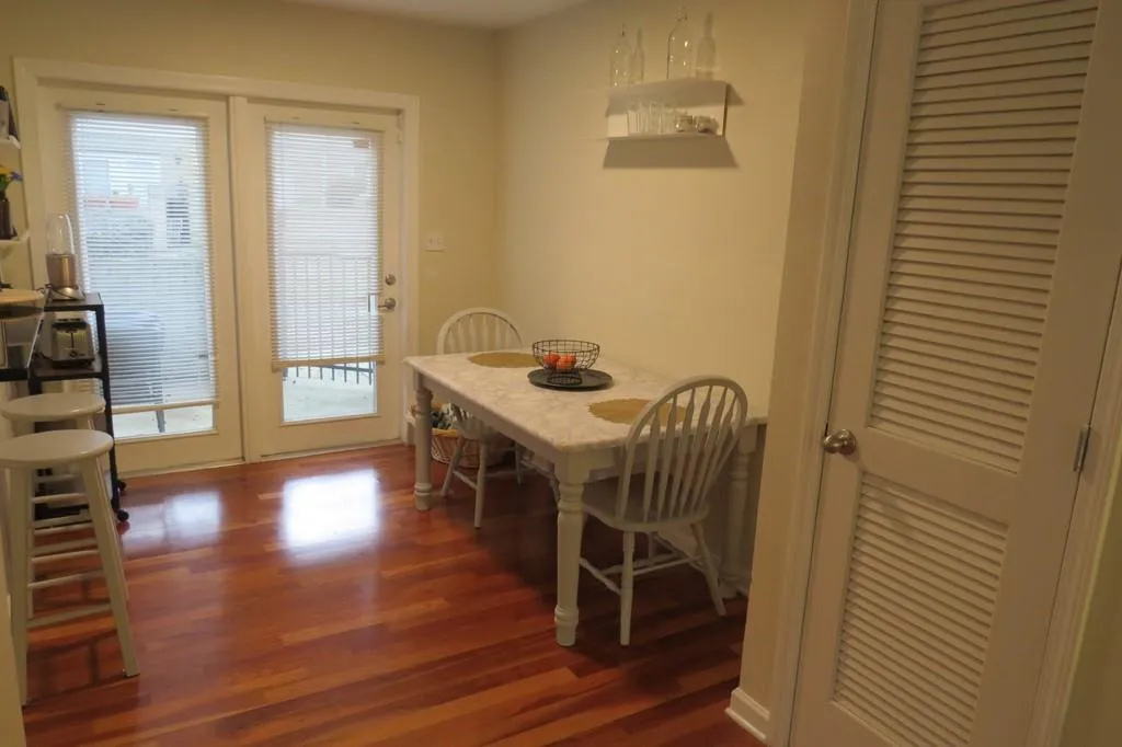 6940 Roswell Road Unit 8d, Atlanta, Georgia 30328, 1 Bedroom Bedrooms, ,1 BathroomBathrooms,Residential,Sold,6940 Roswell Road Unit 8d,6947306