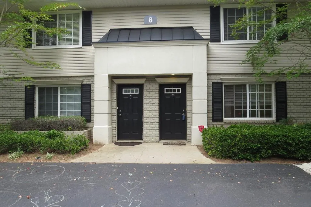 6940 Roswell Road Unit 8d, Atlanta, Georgia 30328, 1 Bedroom Bedrooms, ,1 BathroomBathrooms,Residential,Sold,6940 Roswell Road Unit 8d,6947306