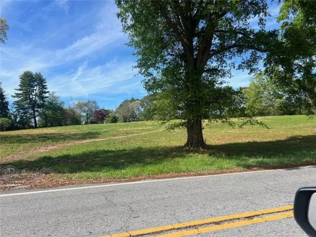 613 Midway Road, Loganville, Georgia 30052