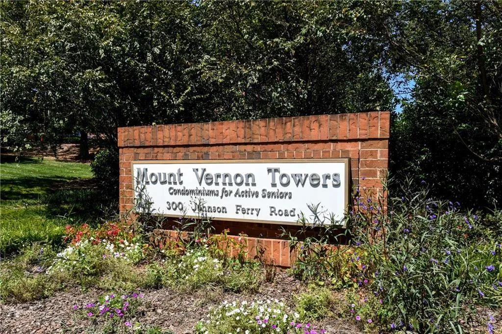 300 Johnson Ferry Road Ne Unit B-1015, Sandy Springs, Georgia 30328, 2 Bedrooms Bedrooms, ,2 BathroomsBathrooms,Residential,Sold,300 Johnson Ferry Road Ne Unit B-1015,6868288